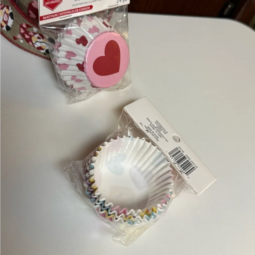 Valentine Day Heart and Striped Cupcake Baking Cups